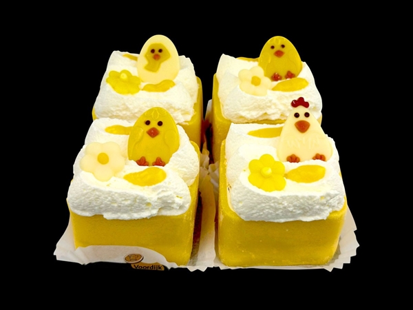 Trakteergebak advocaat per 4 st.